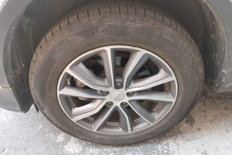 Used Geely Auto Emgrand X7 Sport 2020 1.8TD DCT Two-Wheel Drive Smart Connect 4G-Enabled Version
