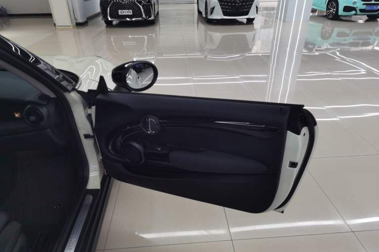 Used  MINI 2022 1.5T COOPER Artist
