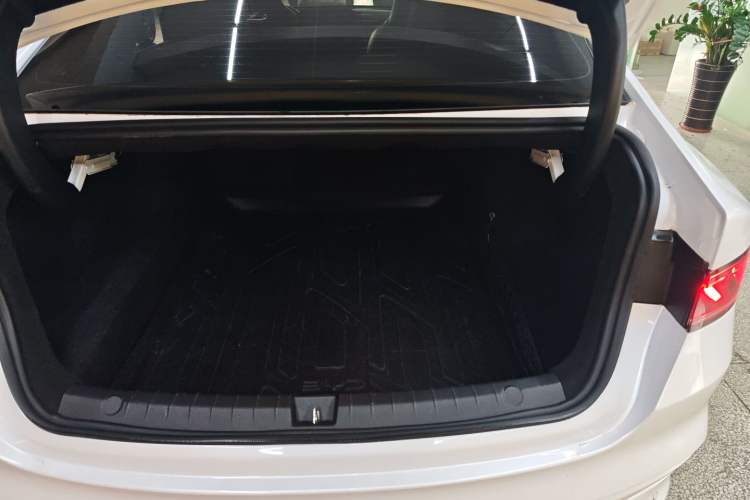 Used BYD Qin PLUS 2024 HONOR Edition DM-i 55KM Leading Model
