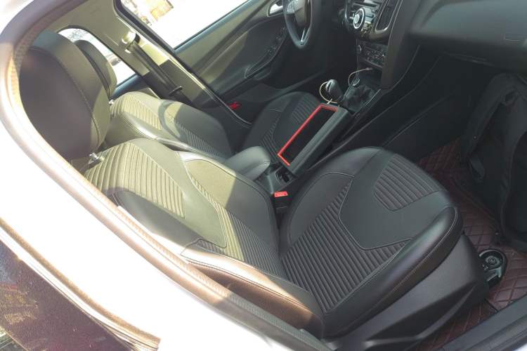 Used Ford Focus 2017 Hatchback 1.6L Manual Fashion Edition SmartDrive Version