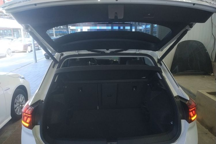 Used Volkswagen T-ROC 2021 280TSI DSG Two-Wheel Drive Comfort Connect Edition
