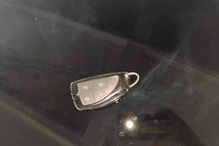 Used Buick Envision 2022 Encore S 652T Two-Wheel-Drive Luxury Model
