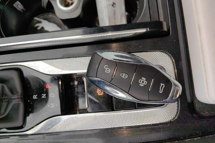 Used Hongqi H5 2024 1.5T DCT Smart Connect Flagship Edition