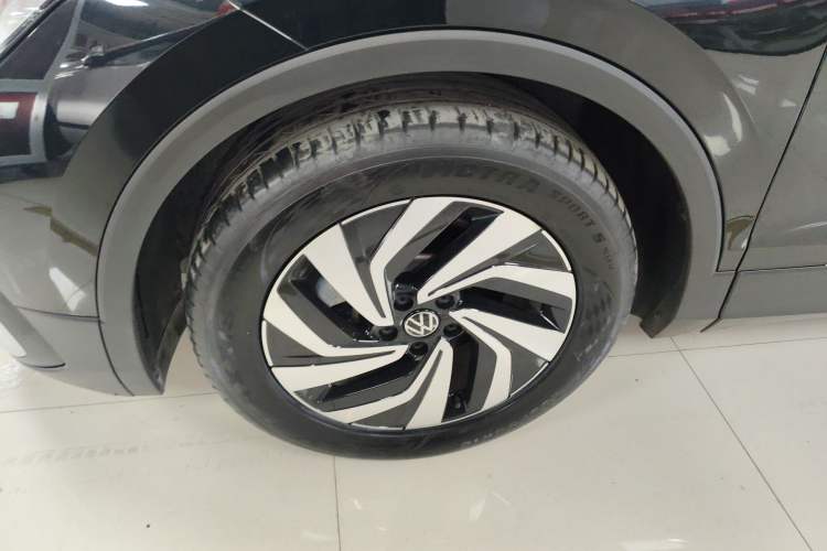 Used Volkswagen Tiguan L 2024 330TSI Automatic Two-Wheel Drive Smart Edition
