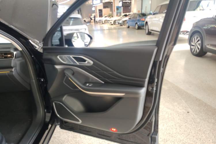 Used Hongqi HS7 PHEV 2024 2.0T PHEV Four-Wheel Drive Flagship Edition 6 Seats