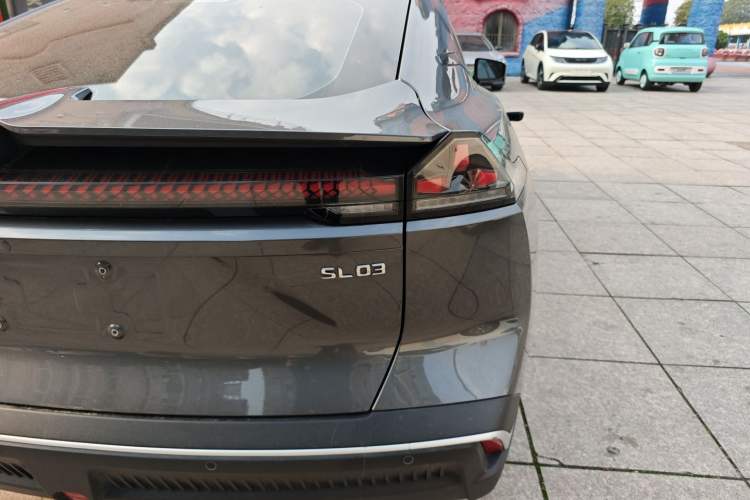 Used  SL03 2023 200Max Range-Extended Version
