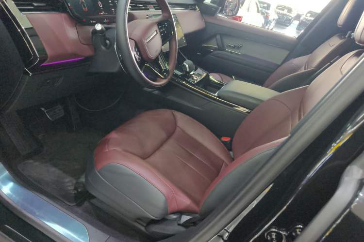 Used Land Rover Range Rover Sport 2024 400PS Dynamic SE
