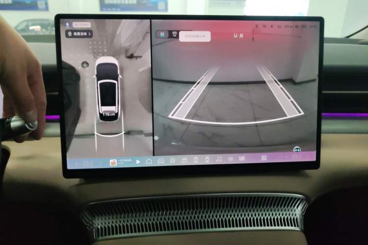 Used XPeng X9 2025 740 Ultra-Long Range Max
