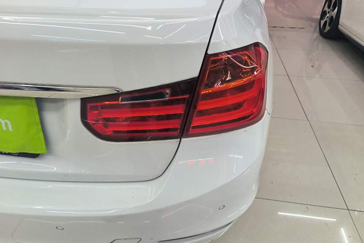 Used BMW 3 Series 2015 316Li Fashion Model
