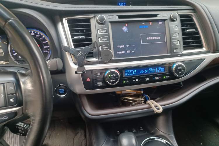 Used Toyota Highlander 2015 2.0T Four-Wheel Drive Ultimate Edition 7-Seater