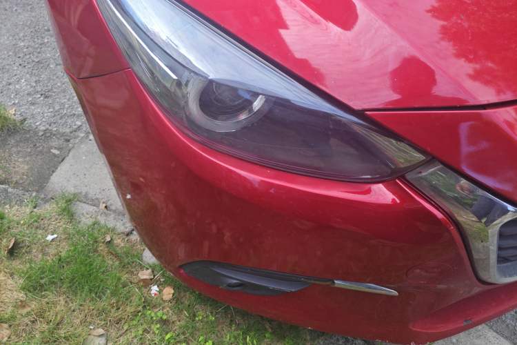 Used Mazda Mazda 3 Axela 2017 Hatchback 2.0L Automatic Luxury Model Emission Standard China V
