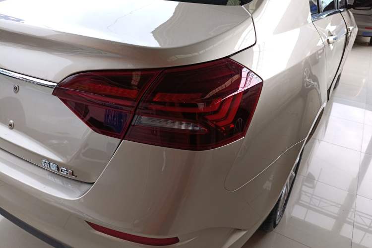 Used Geely Auto Emgrand 2021 UP 1.5L Manual Luxury Model
