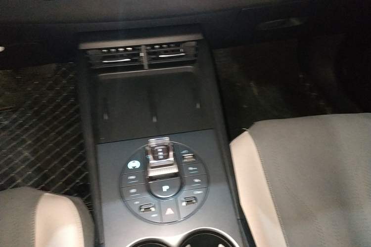 Used BYD Seal 06 New Energy 2025 DM-i Smart Drive 80KM Luxury Model
