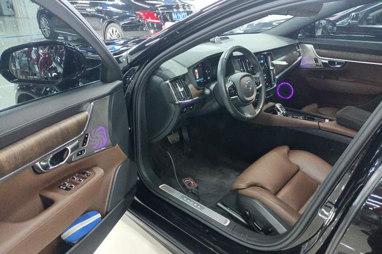 Used Volvo S90 2022 B5 Zhiyuan Luxury Edition
