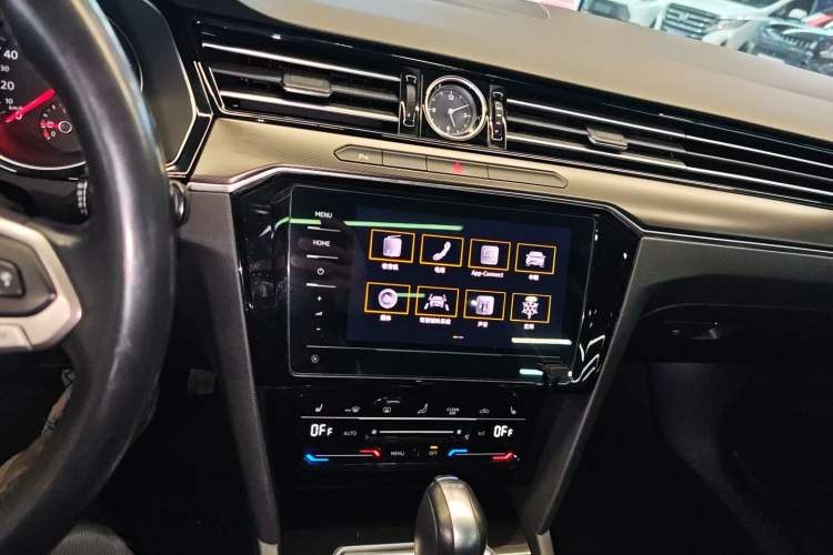 Used Volkswagen Magotan 2020 330TSI DSG Leading Model
