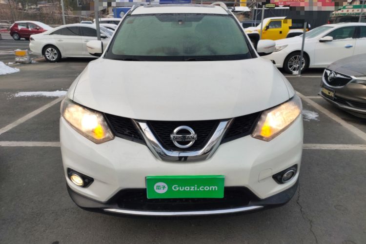 Used Nissan X-Trail 2014 2.5L CVT Leading Edition 4WD
