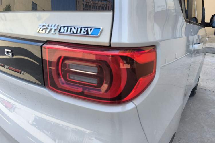 Used Wuling Hongguang MINIEV 2022 Macaron Premium Model – Lithium Iron Phosphate
