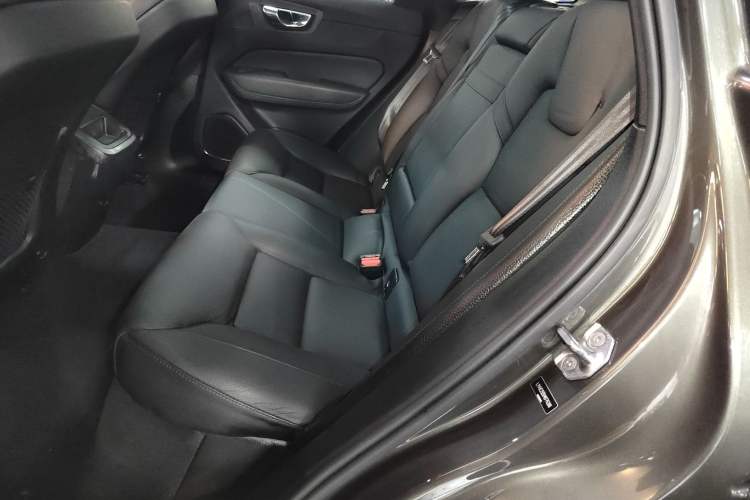 Used Volvo XC60 2021 T5 4x4 Smart Luxury Edition