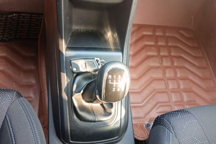 Used Baojun 310W 2017 1.2L Manual Value Edition China V
