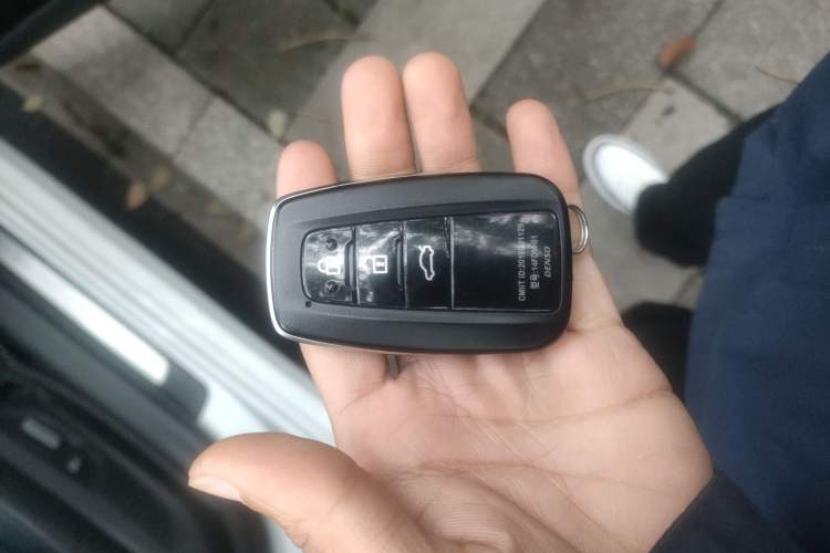 Used Toyota Camry 2021 2.0G Luxury Edition