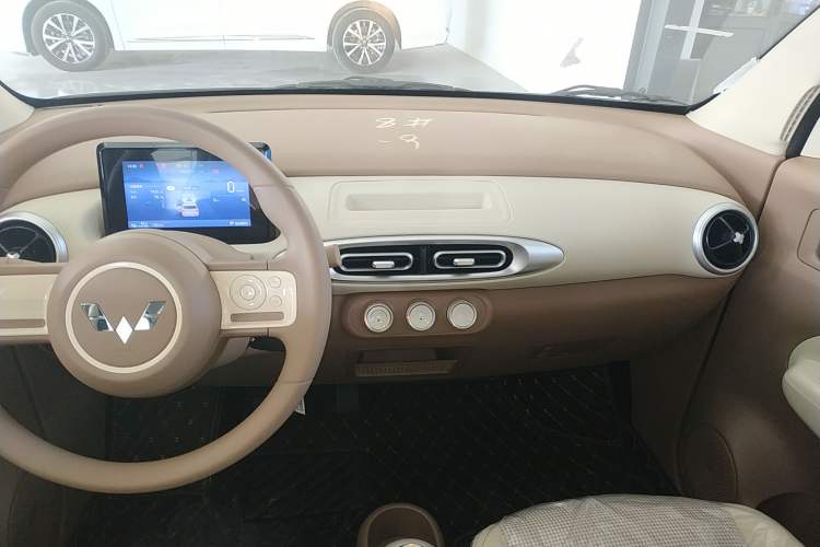 Used Wuling Hongguang MINIEV 2025 Four-Door Version Advanced Edition
