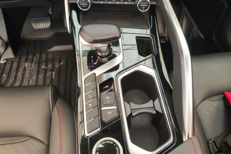 Used Geely Auto Monjaro S 2021 2.0TD DCT Two-Wheel Drive Lightning Edition
