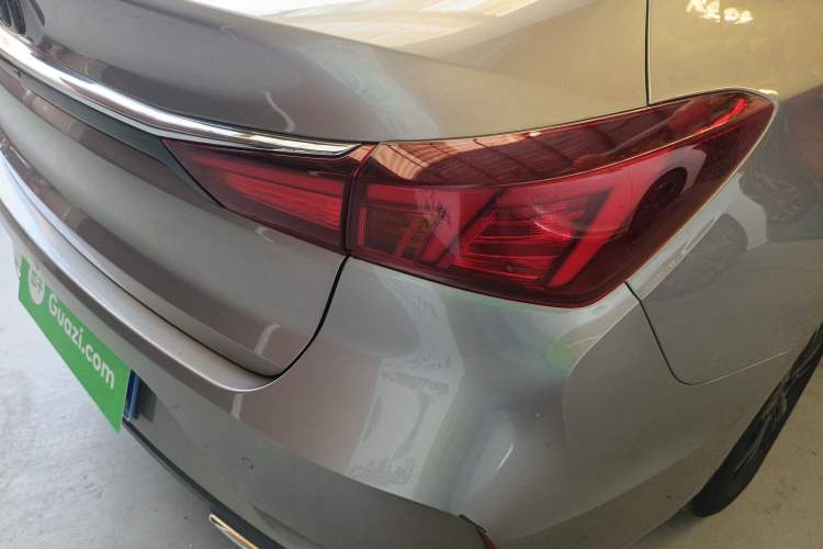 Used Changan Eado 2021 PLUS Blue Whale NE 1.4T GDI DCT Prestige Model
