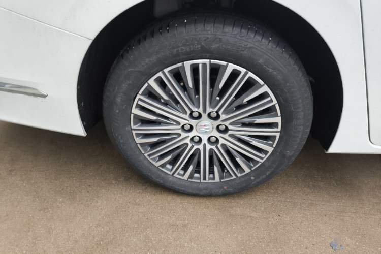 Used Buick GL8 New Energy 2024 Lu Zun Smart Edition 7-Seater
