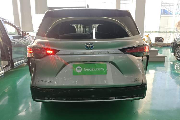 Used Toyota Sienna 2021 2.5L Hybrid Luxury Edition