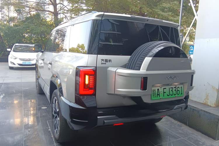 Used  Leopard 8 2025 Smart & Brave Flagship Edition 7 Seats