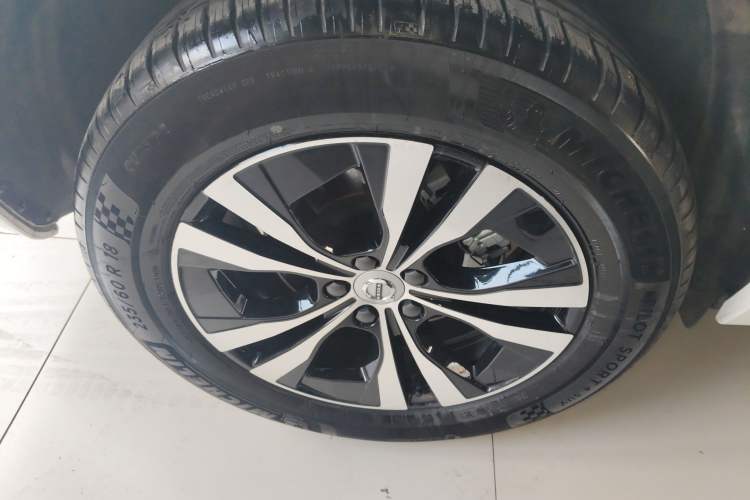 Used Volvo XC60 2025 B5 4x4 Smart Luxury Edition
