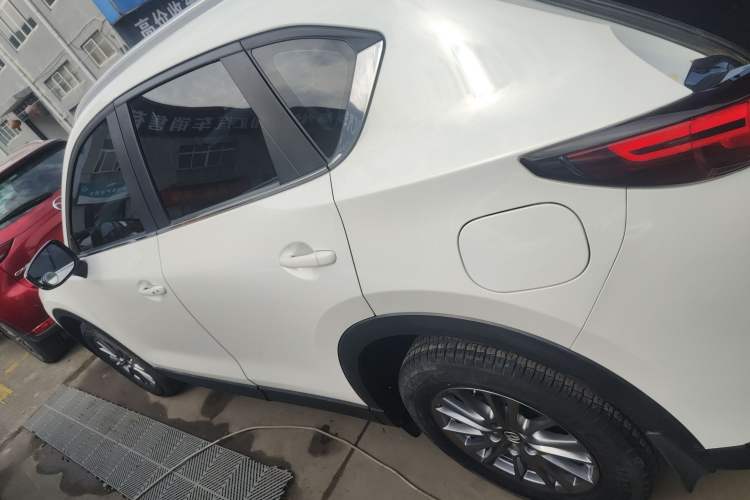 Used Mazda CX-5 2017 2.0L Automatic 2WD ZhiShang Trim China V Standard
