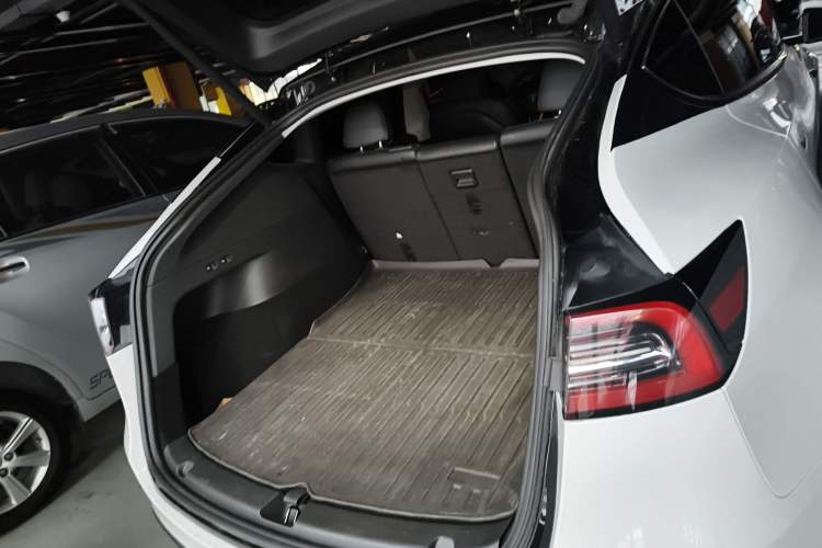 Used Tesla Model Y 2024 Rear-Wheel-Drive Version