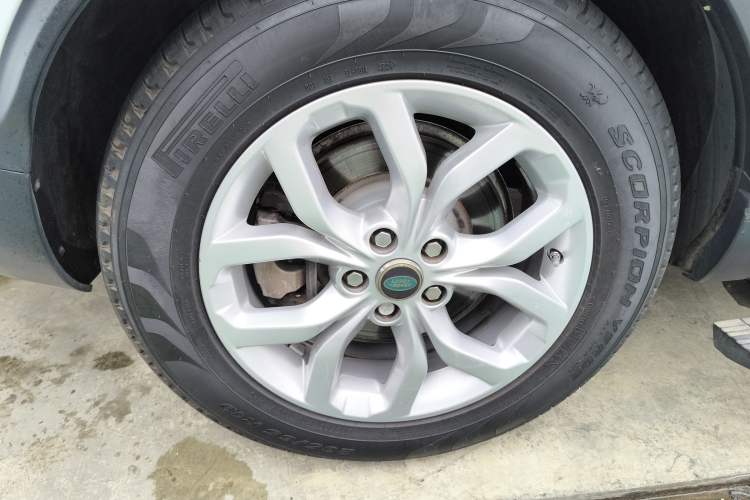 Used Land Rover Discovery 2017 5th Generation 3.0T Si6 HSE 5-Seater U.S. Specification
