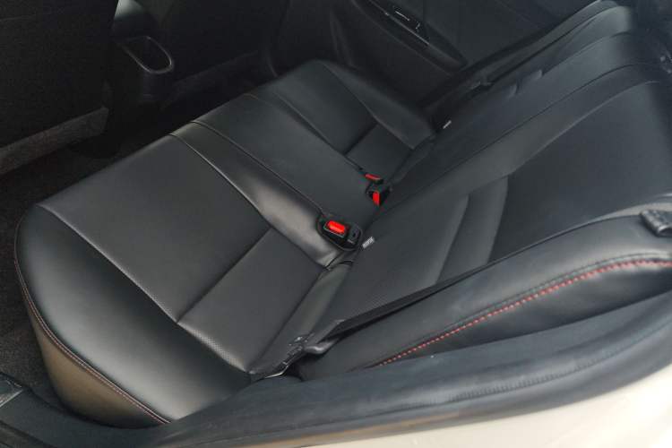 Used Toyota YARiS L 2022 X-Trail 1.5L CVT Luxury PLUS Edition
