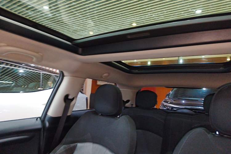 Used  MINI 2016 1.5T COOPER
