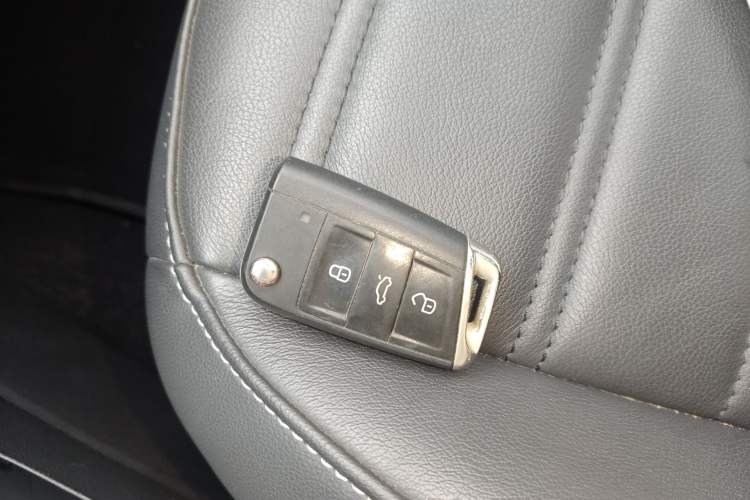 Used Volkswagen Touran 2021 Volkswagen Touran L 280TSI DSG Boundary Edition 7-Seater