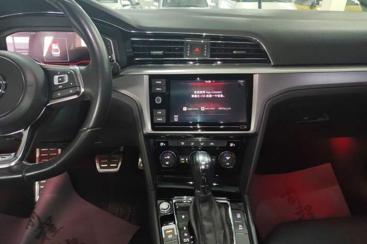 Used Volkswagen Lamando 2019 280TSI DSG Comfort Edition China VI standard
