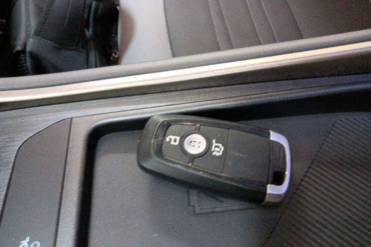 Used Ford Edge 2023 Edge L 2.0T EcoBoost E-Hybrid Four-Wheel Drive Seven-Seat Supreme Model