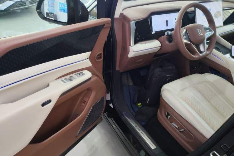 Used BYD Xia 2025 DM-i 1.5T 180km Beyond Edition
