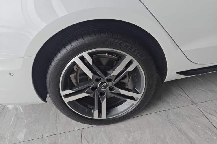 Used Audi A4L 2022 40 TFSI Luxury Dynamic Model
