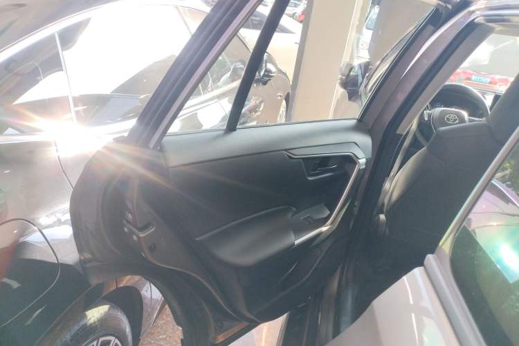 Used Toyota RAV4 2023 2.0L CVT Two-Wheel Drive Urban Edition
