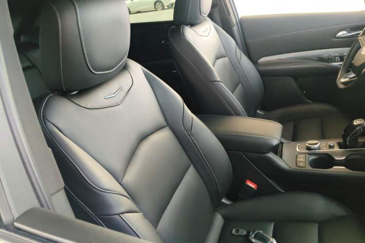 Used Cadillac XT4 2018 28T Two-Wheel Drive Leading Version