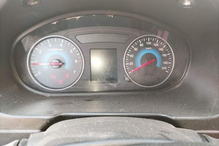 Used Dongfeng Fengon 370 2016 1.5L Manual Standard Edition SFG15-05 7 Seats
