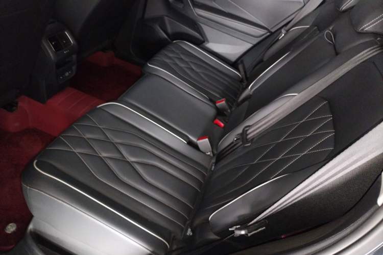 Used Volkswagen Tiguan L 2024 330TSI Automatic Two-Wheel Drive R-Line Enhanced Edition