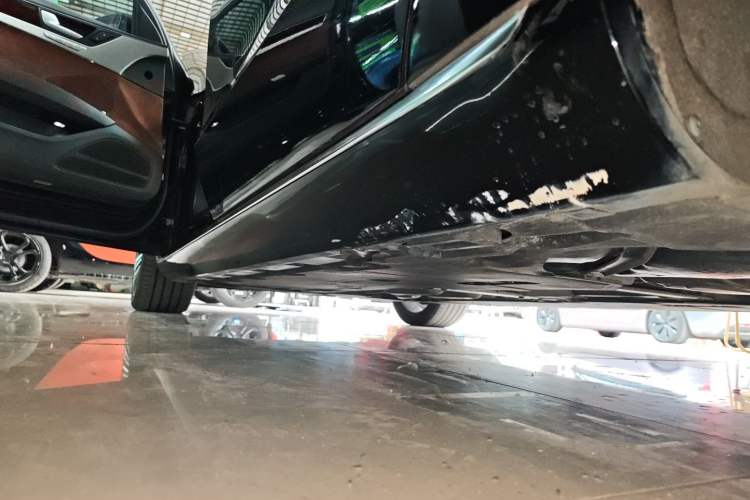 Used Audi A8 2013 A8L 45 TFSI quattro Comfort model
