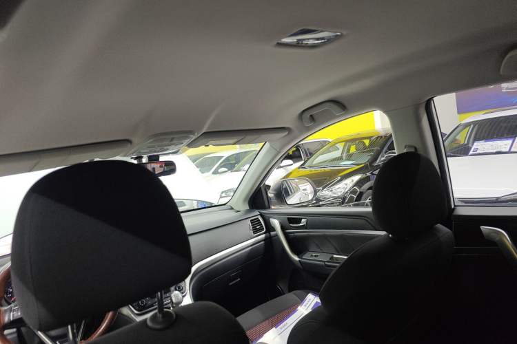 Used Haval M6 2019 1.5T Manual Two-Wheel Drive Urban Version China VI Standard
