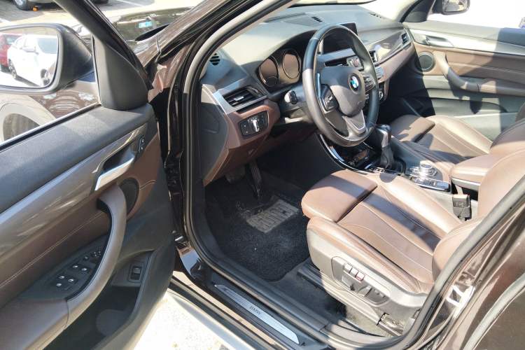 Used BMW X1 2018 xDrive20Li Luxury Edition
