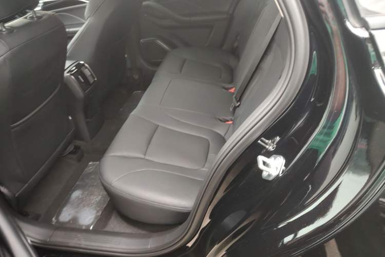 Used Bestune B70 2025 Dragon Edition 1.5T Quality Enjoyment Model
