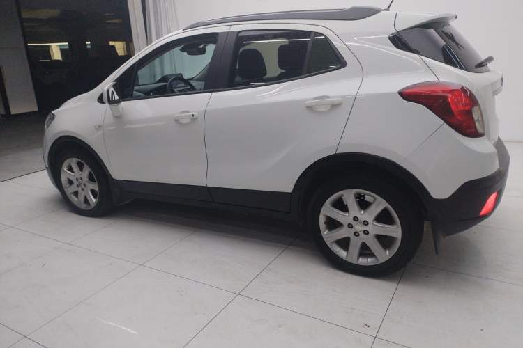 Used Buick Encore 2015 1.4T Automatic Two-Wheel Drive Urban Elite Version
